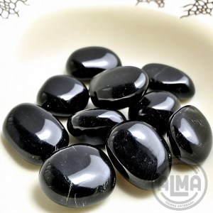 Turmalina negra en grupo con logo